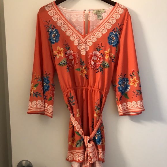 Flying Tomato Other - Multicolored floral romper